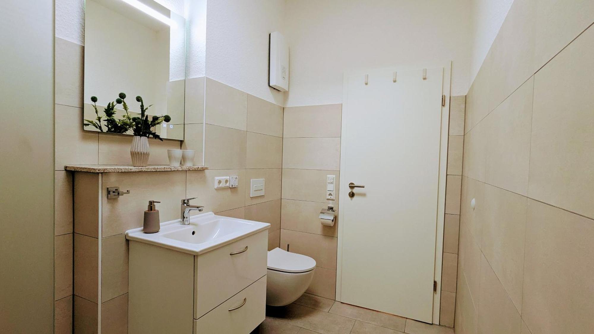 Fewo Urban Gotha - Apartment Orangerie - Am Schlosspark- Parken An Der Der Tuer- Barrierefrei, 900 Meter Zum Bahnhof - Wallbox Екстер'єр фото
