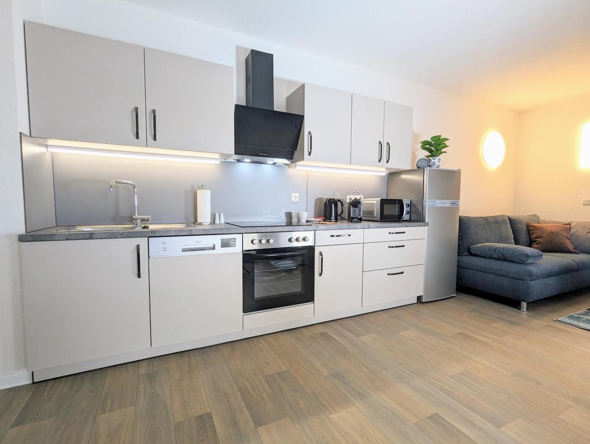 Fewo Urban Gotha - Apartment Orangerie - Am Schlosspark- Parken An Der Der Tuer- Barrierefrei, 900 Meter Zum Bahnhof - Wallbox Екстер'єр фото
